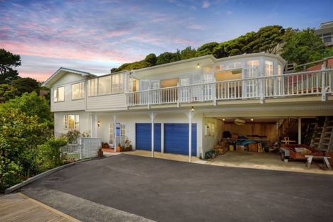 Photo of property in 5a Kahu Road, Paremata, Porirua, 5024