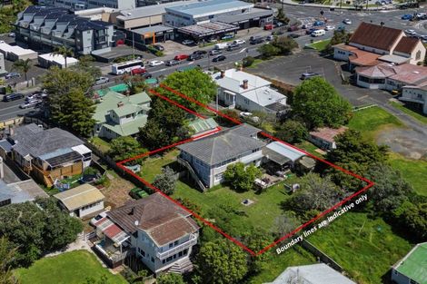 Photo of property in 233 Onewa Road, Birkenhead, Auckland, 0626