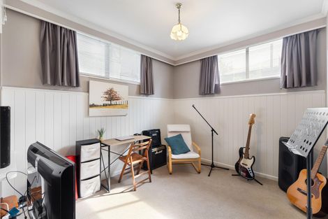 Photo of property in 55 Rhodes Drive, Kelvin Grove, Palmerston North, 4414