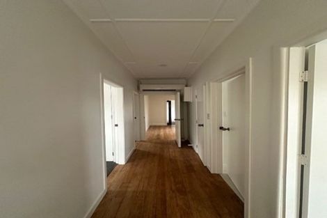 Photo of property in 29 Onewa Road, Northcote, Auckland, 0627