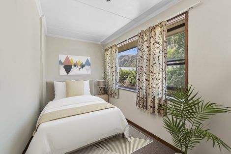 Photo of property in 22 Bowen Street, Queenstown, 9300