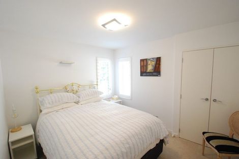 Photo of property in Aqua, 13/74 Oriental Parade, Oriental Bay, Wellington, 6011