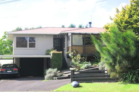 Photo of property in 21 Robert Burke Place, Henderson, Auckland, 0612