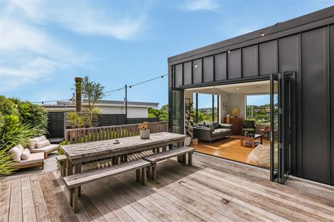 Photo of property in 110 Mount Pleasant Road, Mount Pleasant, Christchurch, 8081