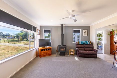 Photo of property in 18 Murchison Street, Tikokino, Waipawa, 4273