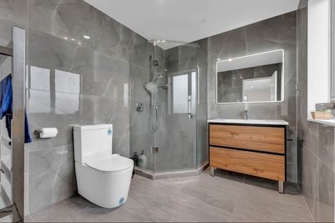 Photo of property in 95d Raglan Street, Mangere East, Auckland, 2024