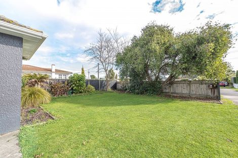 Photo of property in 19 Selwyn Crescent, College Estate, Whanganui, 4500