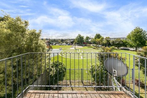 Photo of property in Tuscany Way, 17/3 Ambrico Place, New Lynn, Auckland, 0600