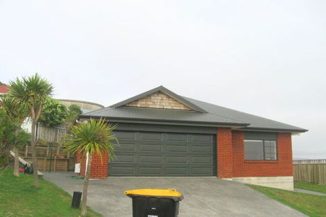 Photo of property in 11 Coventry Close, Ascot Park, Porirua, 5024