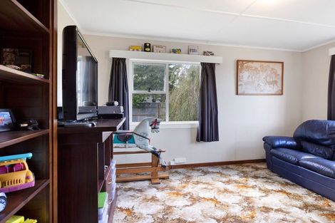 Photo of property in 4 Kerry Lane, Hawera, 4673