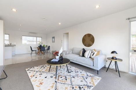 Photo of property in 79a Awaroa Road, Sunnyvale, Auckland, 0612