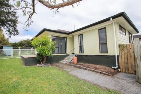 Photo of property in 19 Matipo Crescent, Pukete, Hamilton, 3200