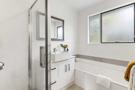 Photo of property in 1/13 Erica Road, Sunnynook, Auckland, 0620