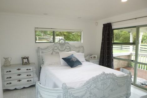 Photo of property in 83 Tawa Road, Kumeu, 0891