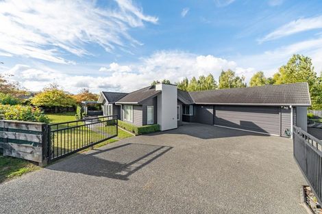 Photo of property in 140 Norana Road, Timberlea, Upper Hutt, 5018