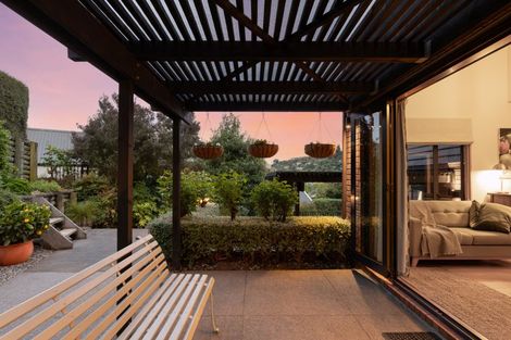 Photo of property in 2 Emerald Lane, Cashmere, Christchurch, 8022