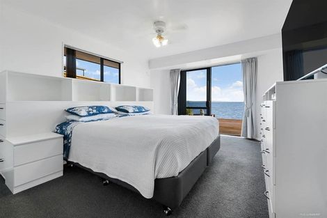 Photo of property in 30a Crispe Road, Clarks Beach, 2122