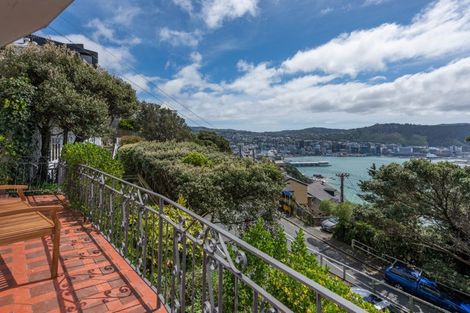 Photo of property in 8 Roseneath Terrace, Roseneath, Wellington, 6011