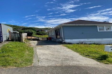 Photo of property in 5 Wakefield Terrace, Tawa, Wellington, 5028