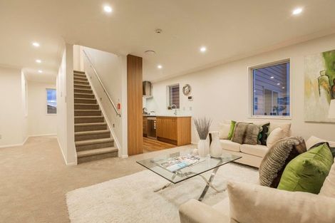 Photo of property in 1 Laquinta Place, Flat Bush, Auckland, 2019