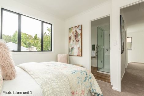 Photo of property in 2/4 Marama Street, Castor Bay, Auckland, 0620