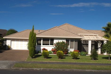 Photo of property in 1 Mt Blanc Place, Northpark, Auckland, 2013