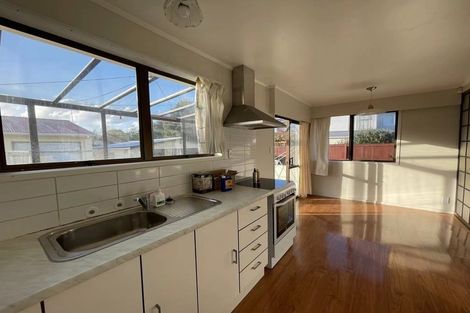 Photo of property in 1/9 Casuarina Road, Half Moon Bay, Auckland, 2012