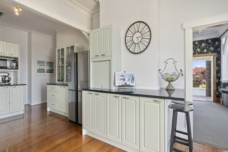 Photo of property in 366 Devon Street West, Lynmouth, New Plymouth, 4310