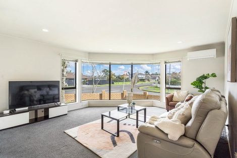 Photo of property in 1/62 Alicia Road, Somerville, Auckland, 2014