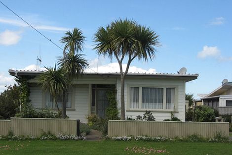 Photo of property in 34 Miro Street, Castlecliff, Whanganui, 4501