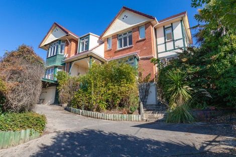 Photo of property in 100 Norfolk Street, Saint Clair, Dunedin, 9012