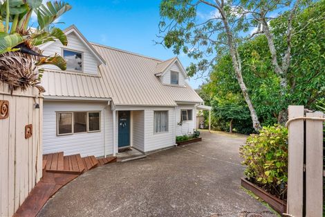 Photo of property in 8a Aplin Place, Birkdale, Auckland, 0626