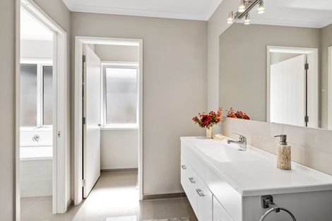 Photo of property in 7 Ryder Drive, Waiwhakaiho, New Plymouth, 4312