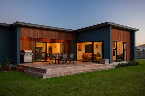 Photo of property in 8 Ferris Crescent, Wainui, Gisborne, 4010