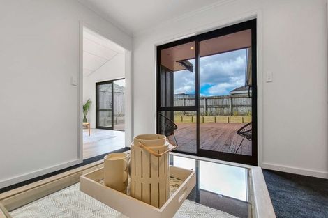 Photo of property in 11 Hamon Place, Pukehangi, Rotorua, 3015