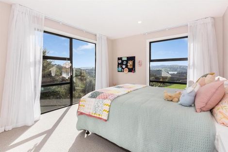 Photo of property in 65 Exploration Way, Whitby, Porirua, 5024