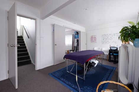 Photo of property in 32 Marlborough Avenue, Glenfield, Auckland, 0629