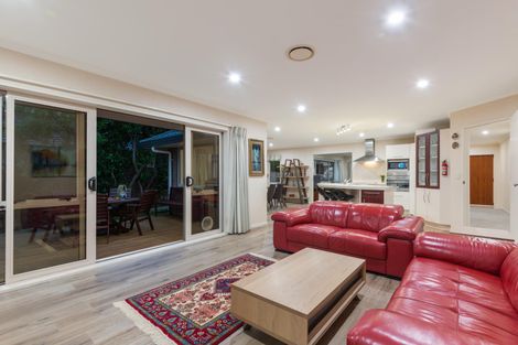 Photo of property in 158 Ruapehu Drive, Fitzherbert, Palmerston North, 4410