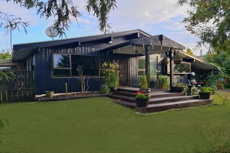 Photo of property in 2 Epping Place, Richmond Heights, Taupo, 3330