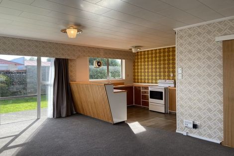 Photo of property in 16 Huatoki Street, Vogeltown, New Plymouth, 4310