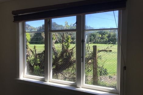 Photo of property in 39 Paritutu Road, Spotswood, New Plymouth, 4310