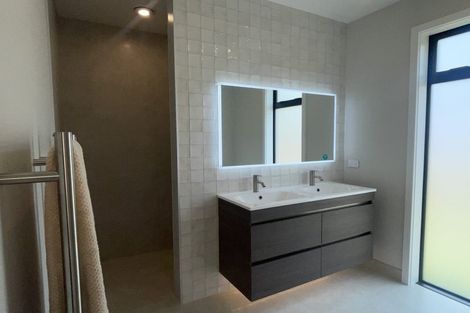 Photo of property in 92 Hugo Shaw Drive, Cambridge, 3434