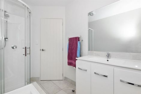 Photo of property in 124 Halswell Junction Road, Halswell, Christchurch, 8025