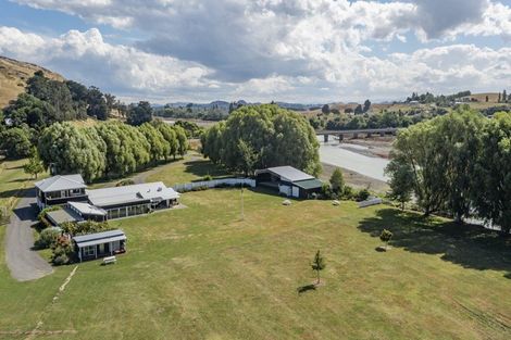 Photo of property in 797 Pourerere Road, Omakere, Waipawa, 4271