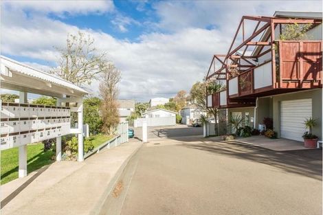 Photo of property in St Giles Court Apartments, 7/6 Vallance Street, Kilbirnie, Wellington, 6022