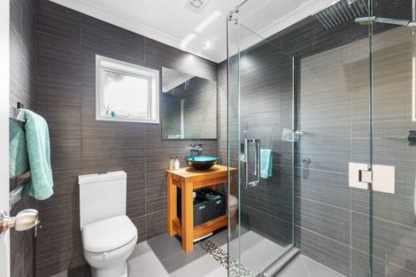Photo of property in 5 Taihiki Road, Clarks Beach, 2122