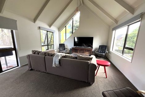 Photo of property in 2/64 Kaikoura Street, Maupuia, Wellington, 6022