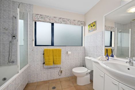 Photo of property in 6a Mizpah Road, Torbay, Auckland, 0630