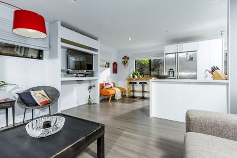 Photo of property in 2/23 Birchfield Road, Hauraki, Auckland, 0622