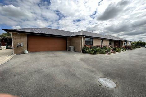 Photo of property in 18 Mauchline Street, Wallacetown, 9816